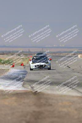 media/Sep-20-2025-Extreme Speed (Sat) [[1fcc23683c]]/Orange (Mid Intermediate)/Session 2 (Sunrise)/